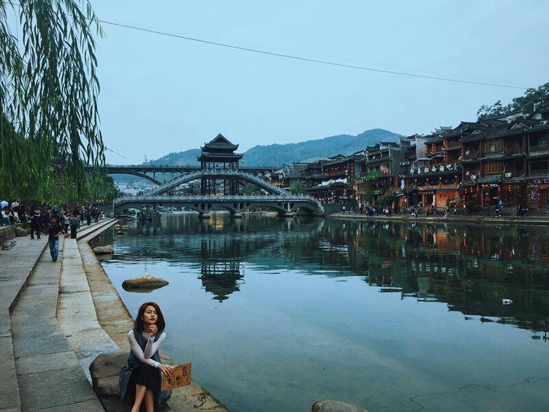 KHÁM PHÁ CỔ TRẤN PHƯỢNG HOÀNG