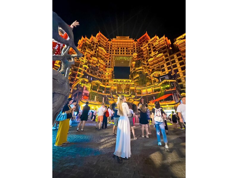 KHÁM PHÁ CỔ TRẤN PHƯỢNG HOÀNG