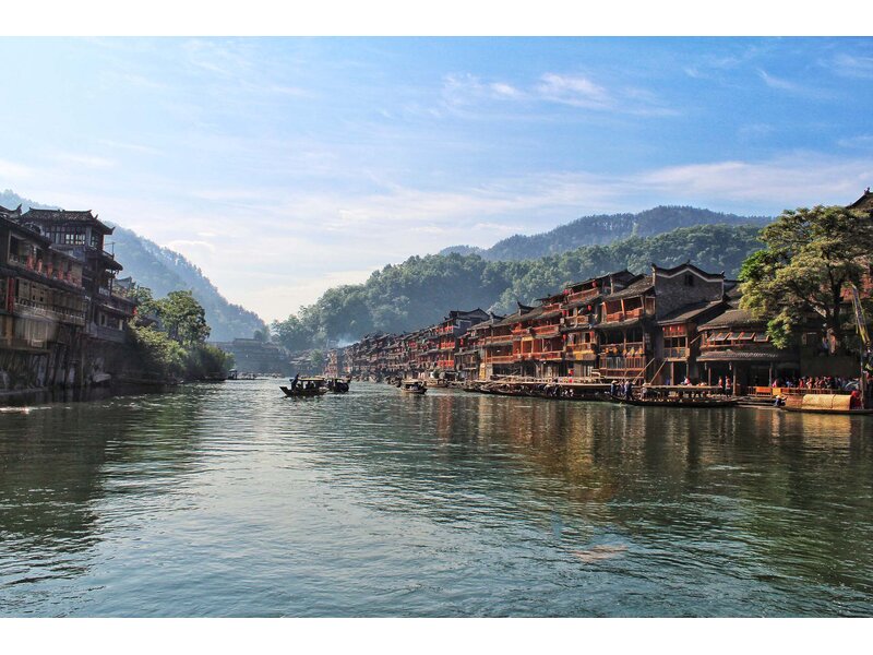 TAM HIỆP - TRƯƠNG GIA GIỚI – PHƯỢNG HOÀNG CỔ TRẤN